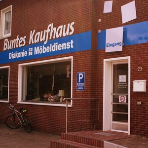 Noch einen Monat ist das "Bunte Kaufhaus" am Standort am Eßkamp zu finden. Foto: Diakonie im Oldenburger Land